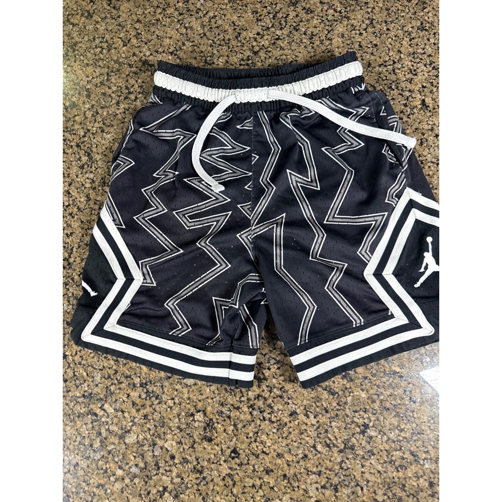 Jordan Brand Mens Mesh Basketball Shorts Black White Lightning Bolt Print Small